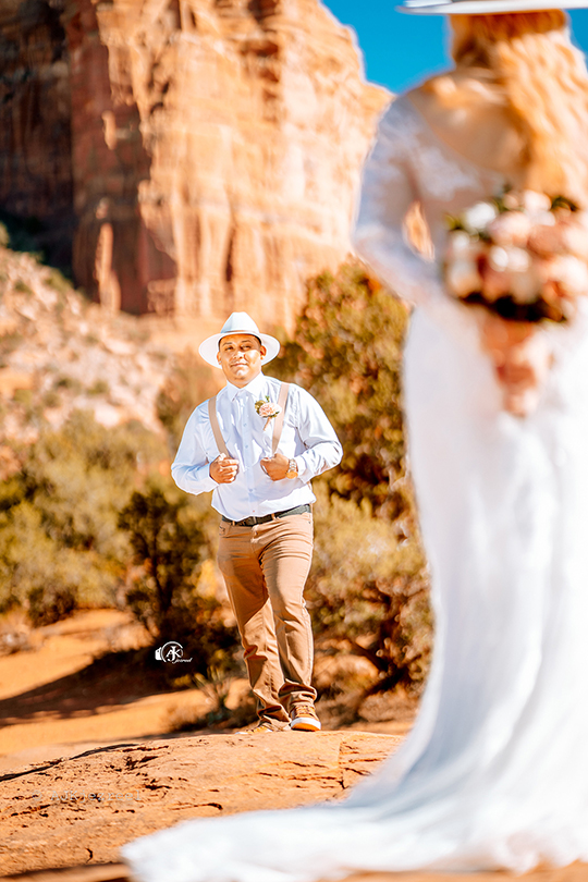 Healthy baguette with egg and vegetables