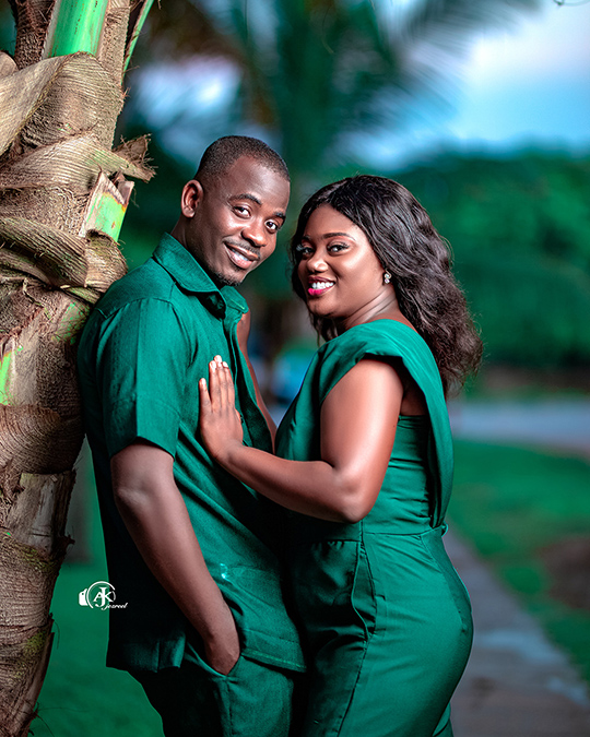 Healthy baguette with egg and vegetables